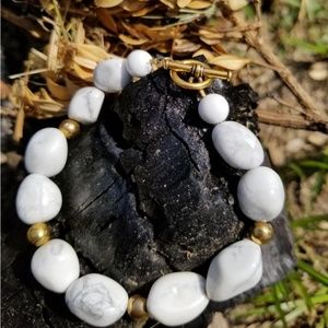 Genuine Howlite stone bracelet NWOT